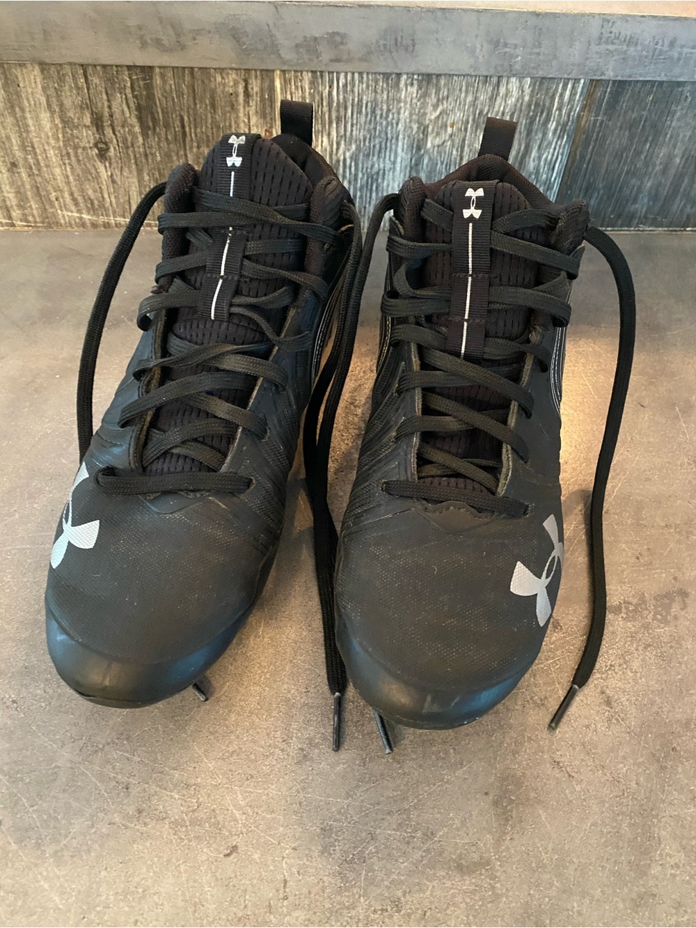 Under Armour Black Silver Nitro Football Cleats